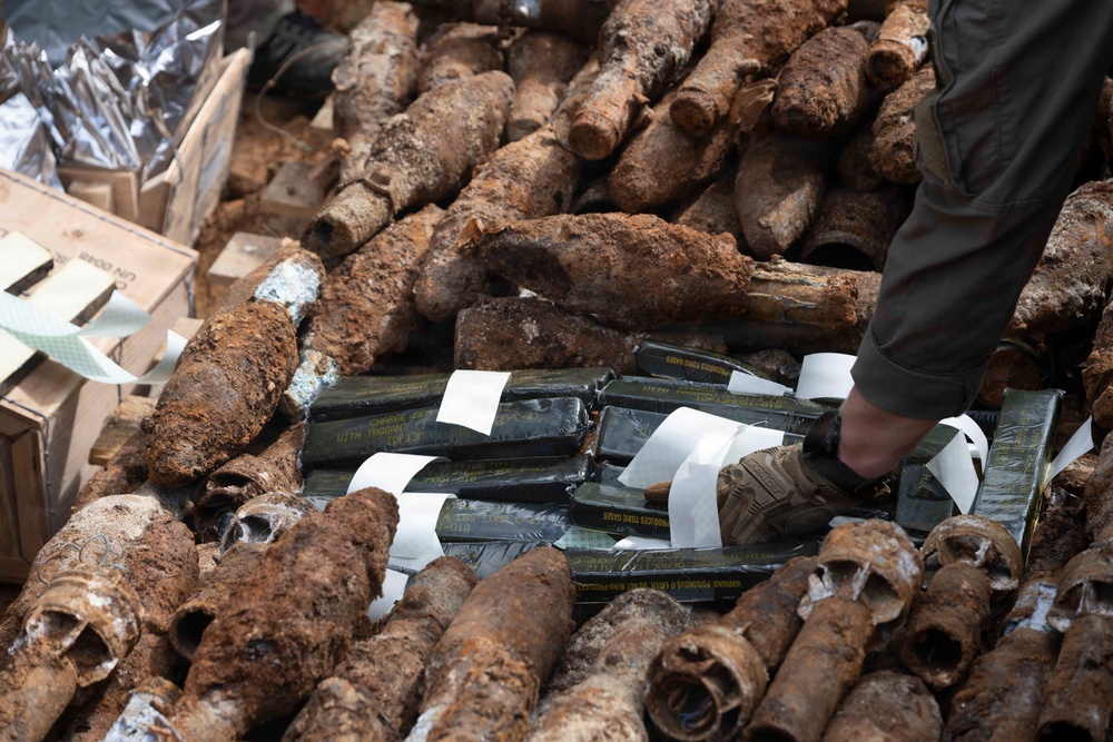 18th Wing disposes unexploded ordnance during Operation Sentinel Samurai