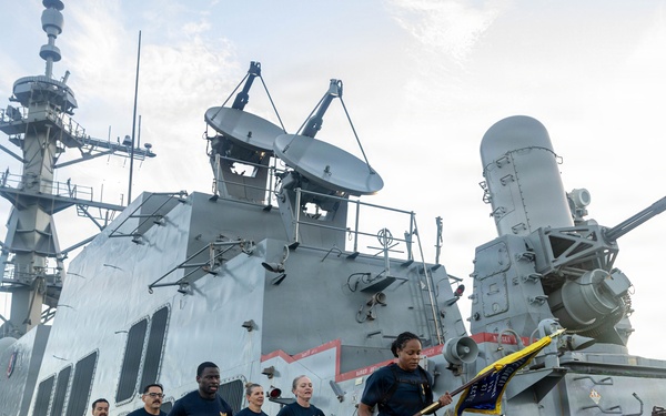 USS Mustin conducts physical training