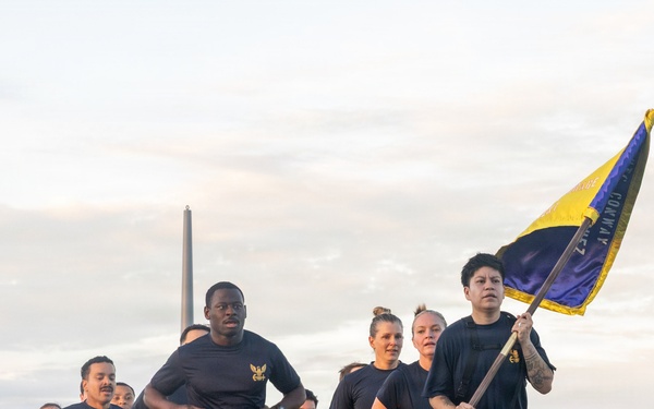 USS Mustin conducts physical training