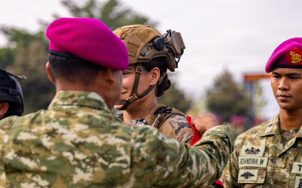 MRF-D Marines participate in closing ceremony for platoon exchange in Indonesia