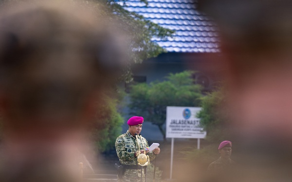 MRF-D Marines participate in closing ceremony for platoon exchange in Indonesia