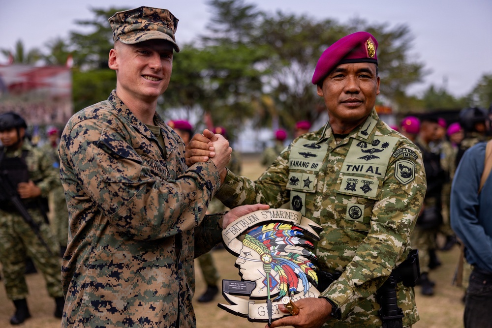 MRF-D Marines participate in closing ceremony for platoon exchange in Indonesia