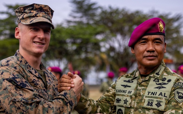 MRF-D Marines participate in closing ceremony for platoon exchange in Indonesia