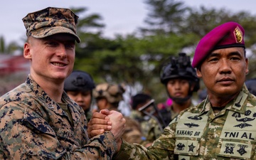 MRF-D Marines participate in closing ceremony for platoon exchange in Indonesia