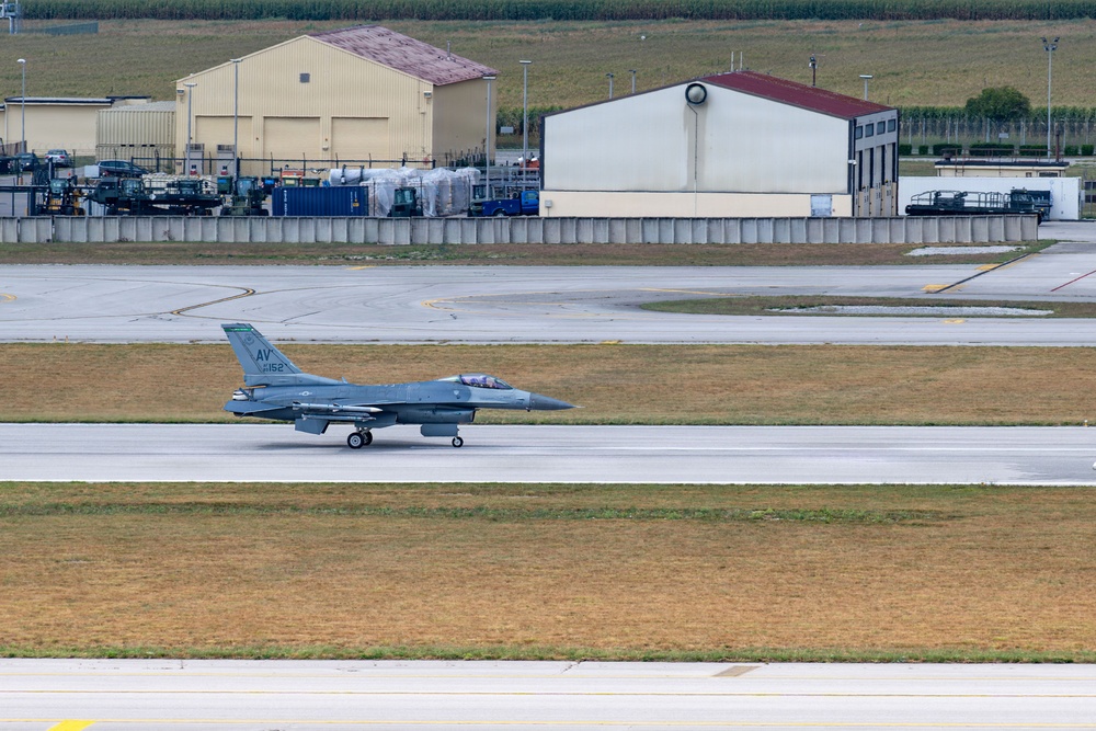 Aviano ATC conducts first landing from alternate tower during joint exercise