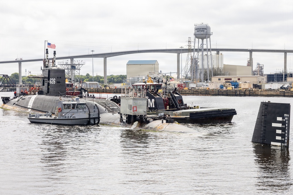 Norfolk Naval Shipyard Welcomes Moored Training Ship Daniel Webster For Inactivation
