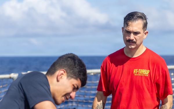 USS Mustin conducts security reaction force-bravo course