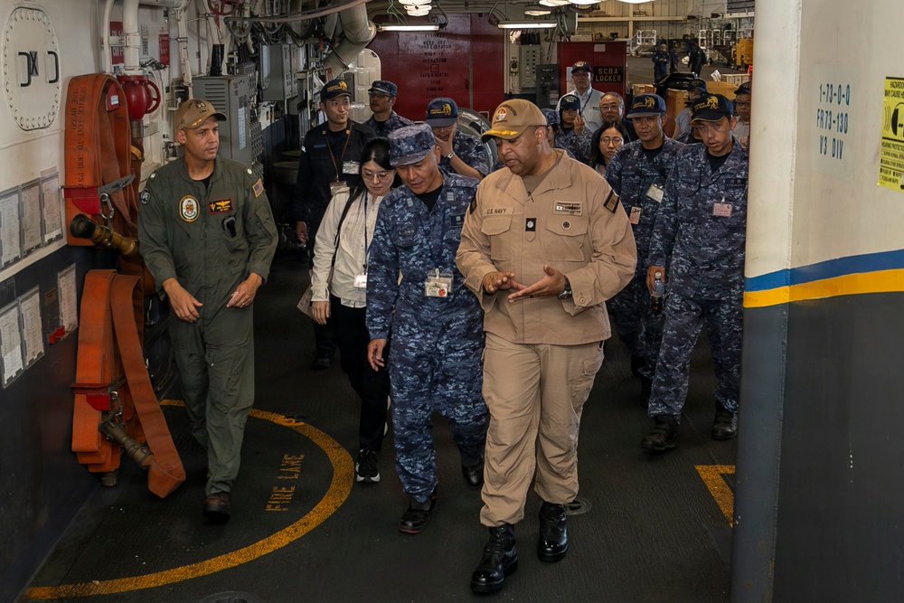 JMSDF tour USS Tripoli