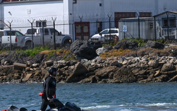 Deputy secretary of the Department of Homeland Security visits Coast Guard units in San Diego