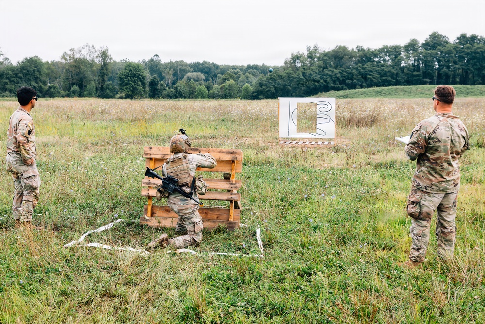 1-112th Infantry sharpens skills during inaugural bayonet challenge