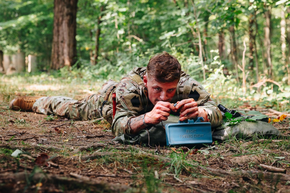 1-112th Infantry sharpens skills during inaugural bayonet challenge
