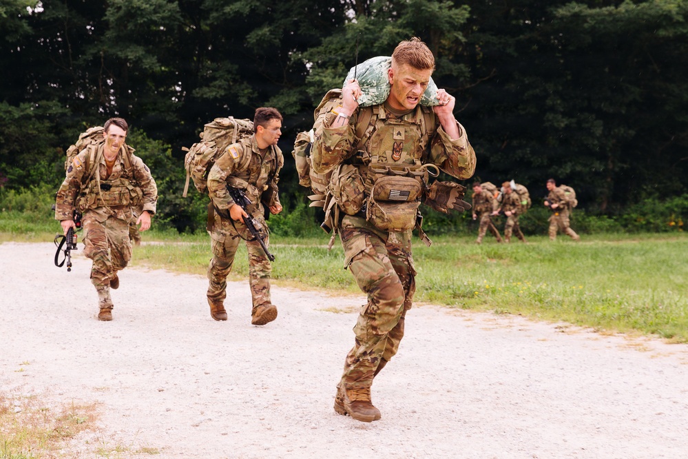 1-112th Infantry sharpens skills during inaugural bayonet challenge