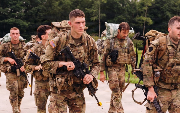 1-112th Infantry sharpens skills during inaugural Bayonet Challenge