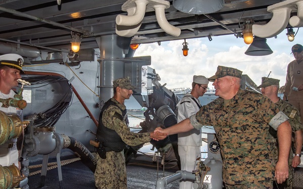 Senior National Security Legal Advisors Visit USS Nimitz (CVN 68)