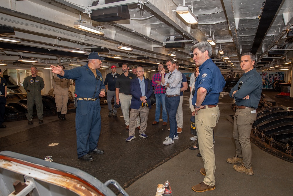 Senior National Security Legal Advisors Visit USS Nimitz (CVN 68)