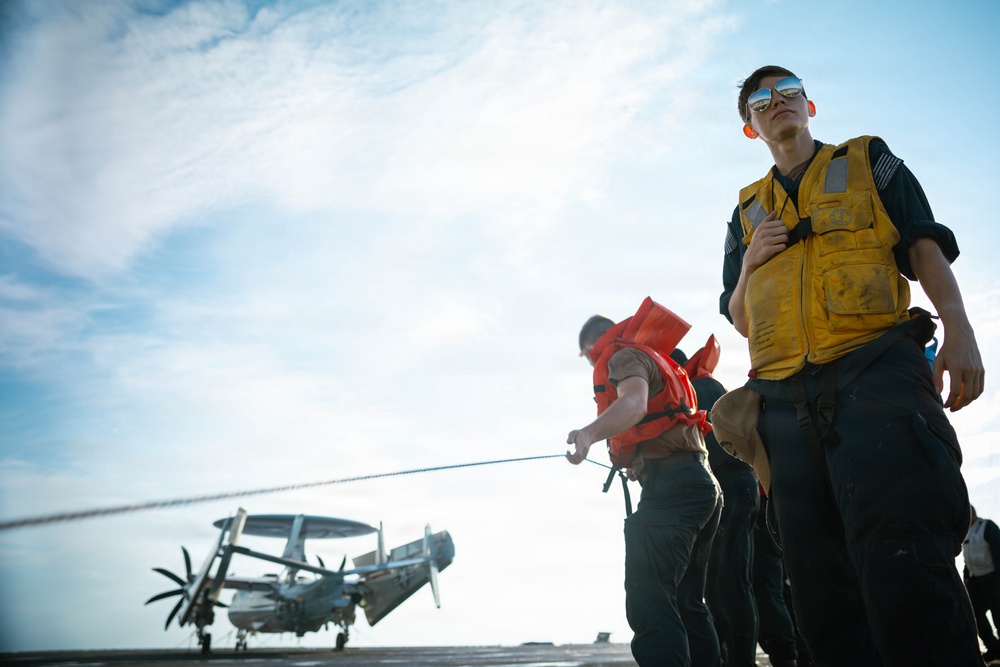 IKE conducts replenishment-at sea evolution