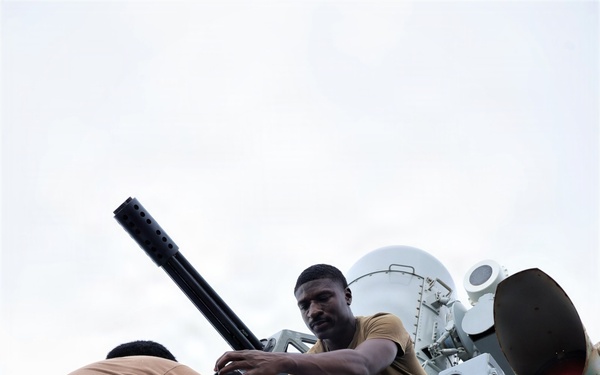 Routine Operations Aboard USS Mason (DDG 87)