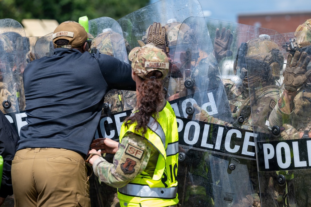 Air National Guard Security Forces Airmen conduct civil unrest training during Patriot Exercise 26