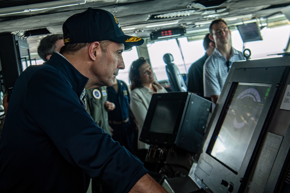 Senior National Security Legal Advisors Visit USS Nimitz (CVN 68)