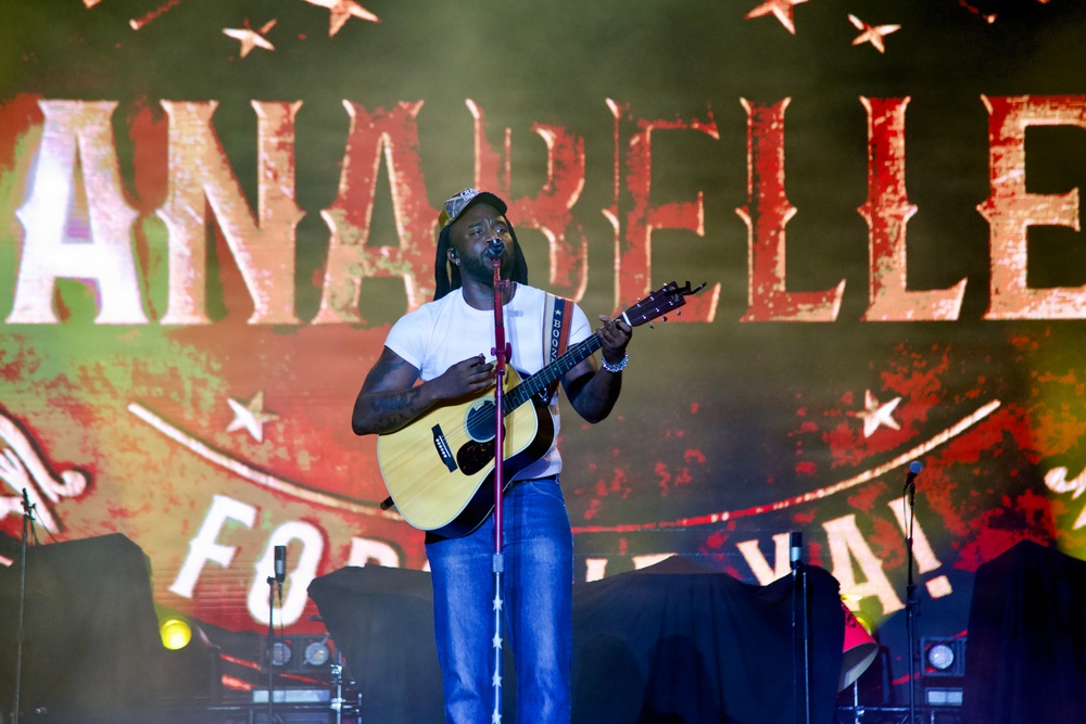 Jelly Roll and Shaboozey Perform at Naval Air Station Jacksonville 2025 Operation MWR Concert