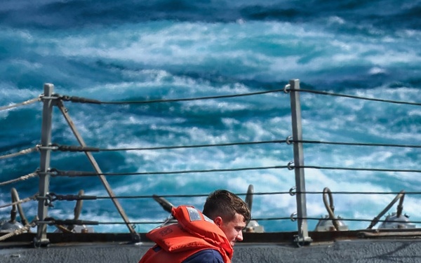 Replenishment-at-Sea Aboard USS Mason (DDG 87)
