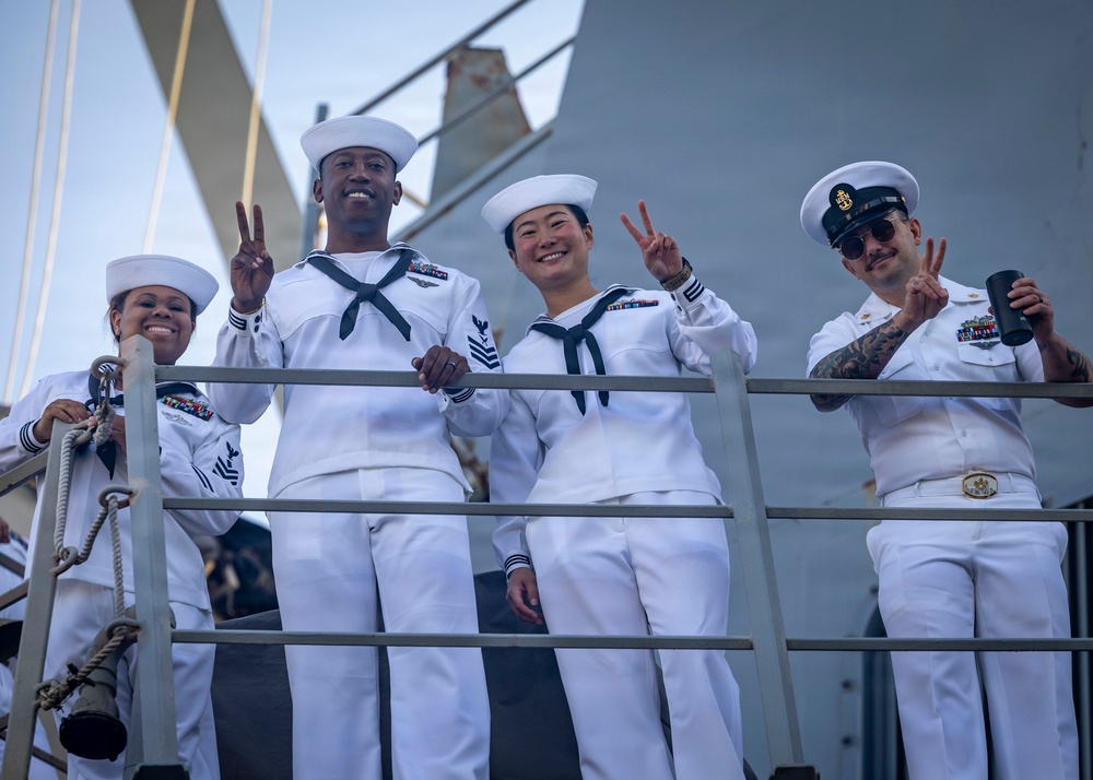 USS Jason Dunham (DDG 109) Departs from Naval Station Mayport for Scheduled Deployment