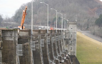 US 127 across Wolf Creek Dam closes Sept. 2 for spillway work