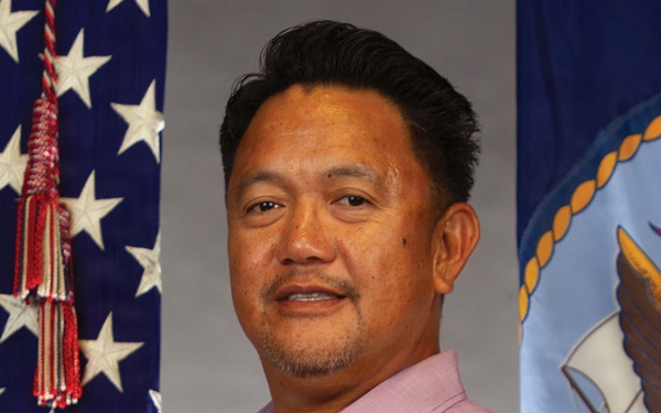 Meet NMRTC Twentynine Palms’ Senior Civilian of the 3rd Quarter: Alex Escobal
