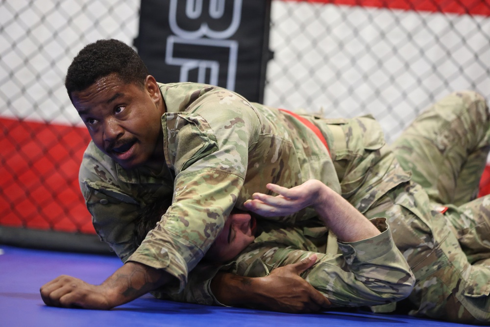 Grit, Courage and Resilience Define Illinois Army National Guard Combatives Champions