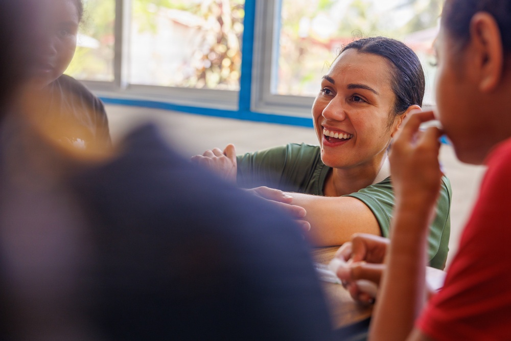 Koa Moana 26: U.S. Navy Sailors with 1st MLG teach local students dental care