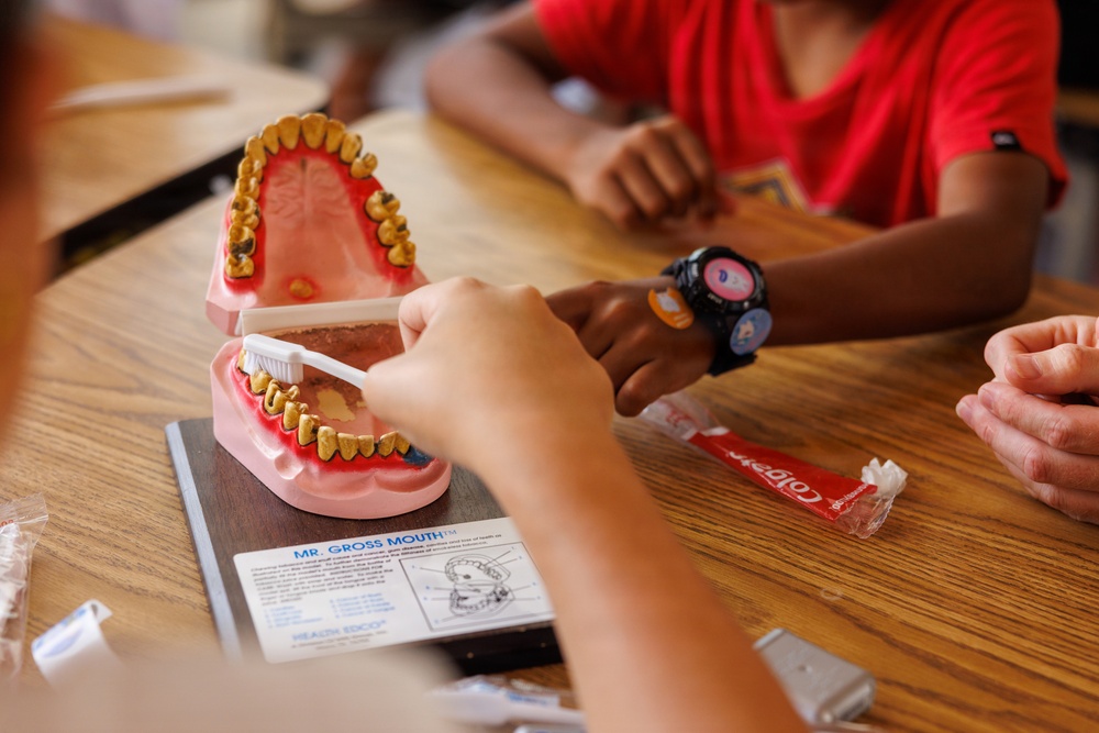Koa Moana 26: U.S. Navy Sailors with 1st MLG teach local students dental care