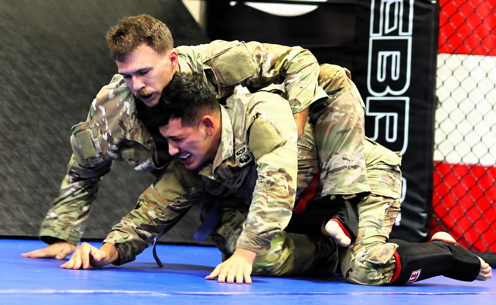 Grit, Courage and Resilience Define Illinois Army National Guard Combatives Champions