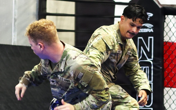 Grit, Courage and Resilience Define Illinois Army National Guard Combatives Champions