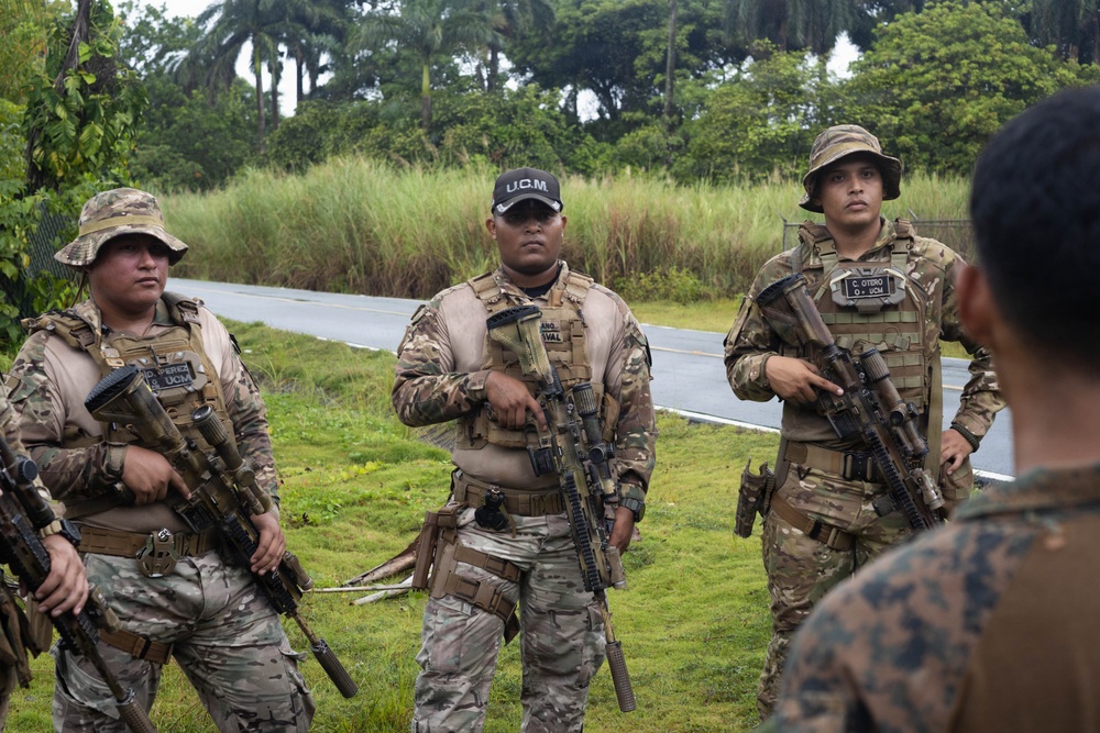 LCF-24: V32 Training with Panamanian Marines