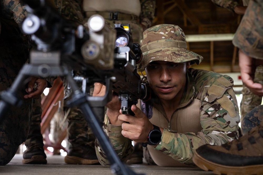 LCF-24: V32 Training with Panamanian Marines