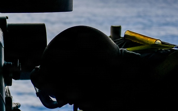 USS Carl Vinson (CVN 70) performs gun system maintenance