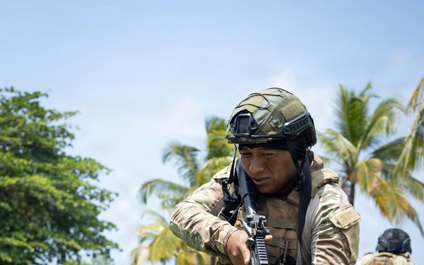 LCF-24: V32 Training with Panamanian Marines