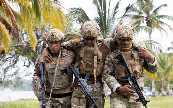 LCF-24: V32 Training with Panamanian Marines
