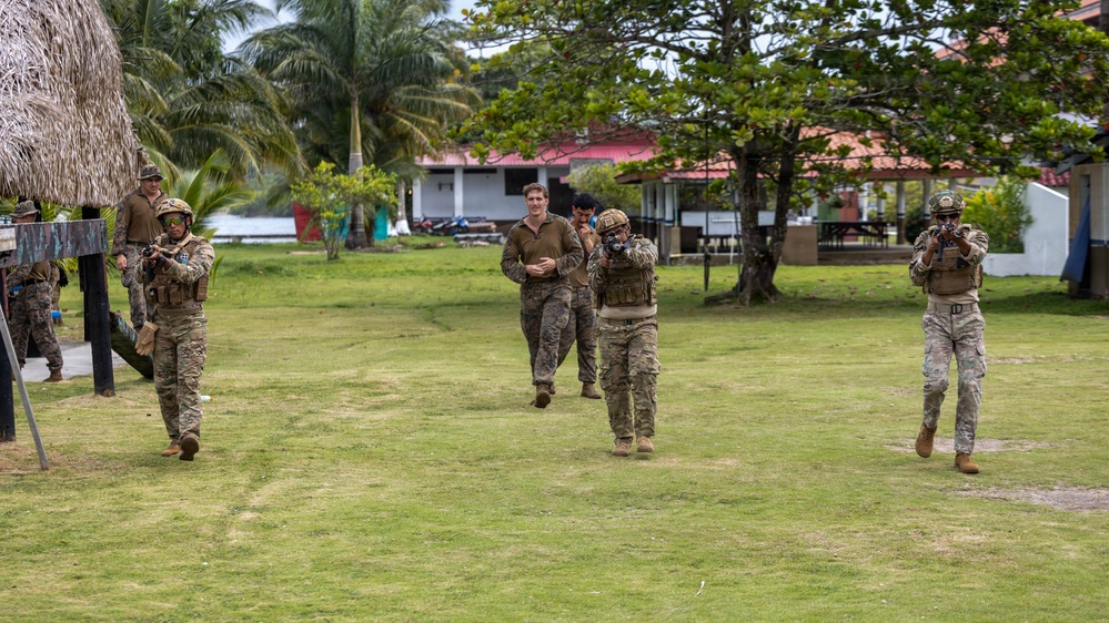 LCF-24: V32 Training with Panamanian Marines