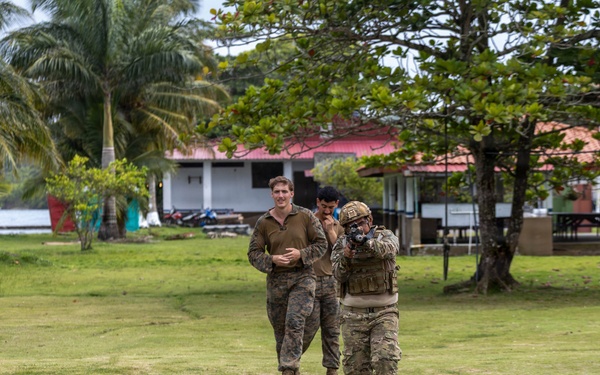 LCF-24: V32 Training with Panamanian Marines