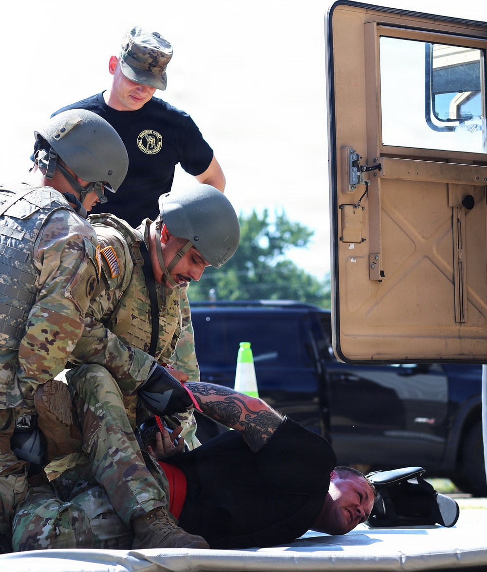 Vehicle Extraction Event Offers Realistic Training during Illinois Army National Guard TAG Combatives Competition