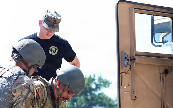 Vehicle Extraction Event Offers Realistic Training during Illinois Army National Guard TAG Combatives Competition