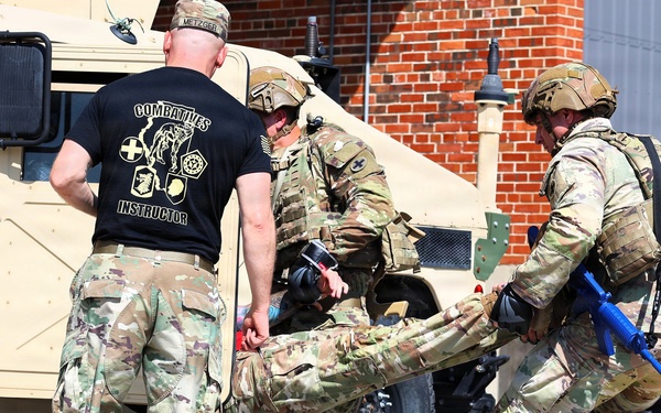 Vehicle Extraction Event Offers Realistic Training during Illinois Army National Guard TAG Combatives Competition