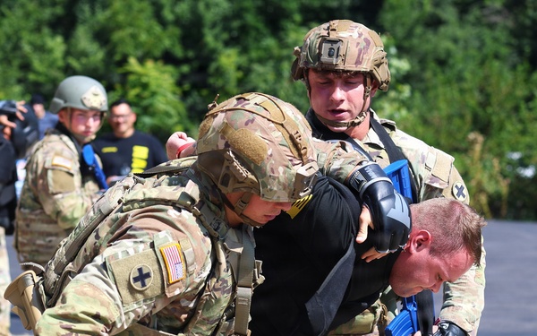 Vehicle Extraction Event Offers Realistic Training during Illinois Army National Guard TAG Combatives Competition
