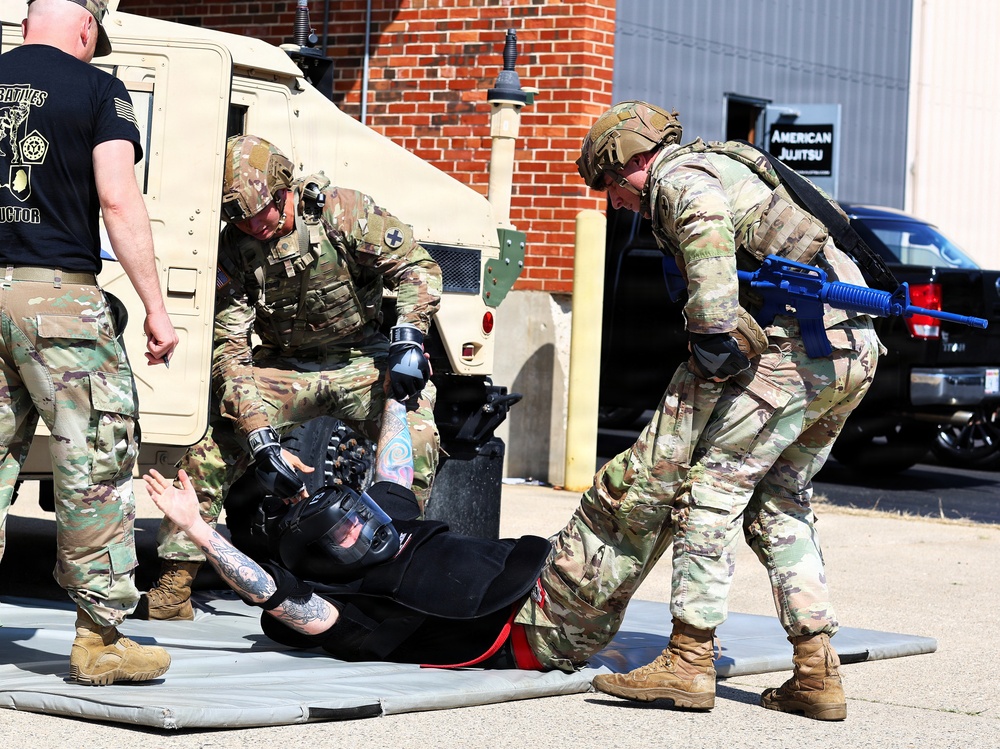 Vehicle Extraction Event Offers Realistic Training during Illinois Army National Guard TAG Combatives Competition