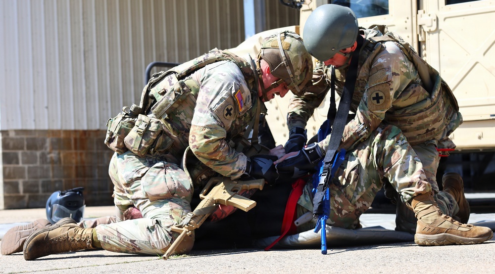 Vehicle Extraction Event Offers Realistic Training during Illinois Army National Guard TAG Combatives Competition
