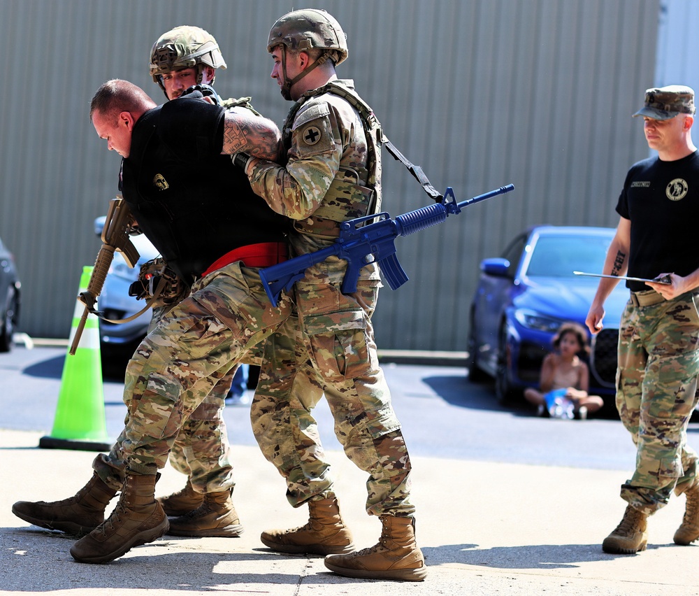 Vehicle Extraction Event Offers Realistic Training during Illinois Army National Guard TAG Combatives Competition