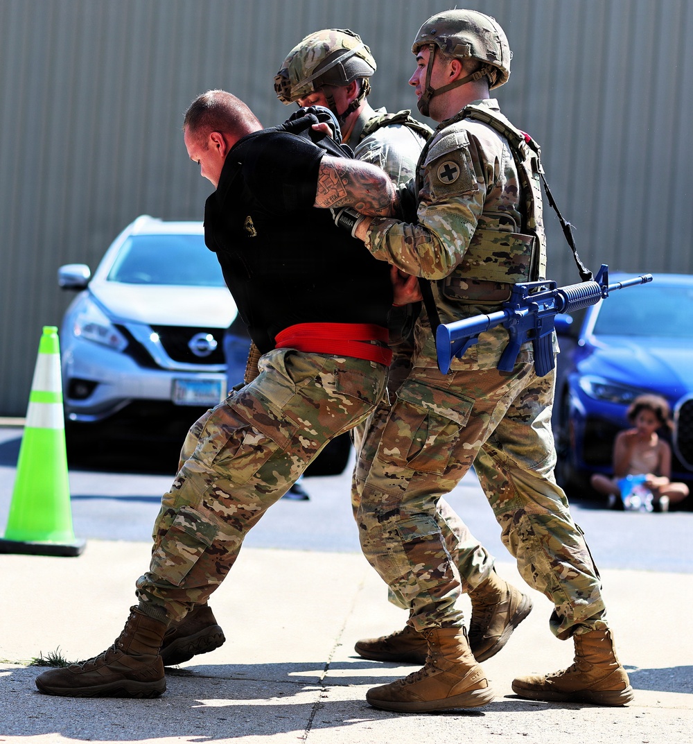 Vehicle Extraction Event Offers Realistic Training during Illinois Army National Guard TAG Combatives Competition
