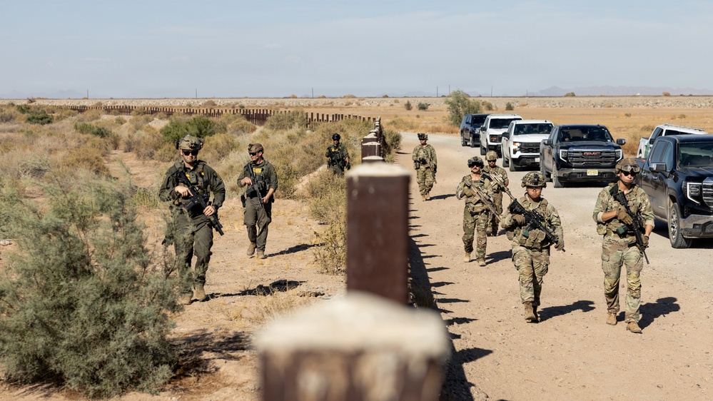 JTF-SB Soldiers and Border Patrol agents conduct joint patrol