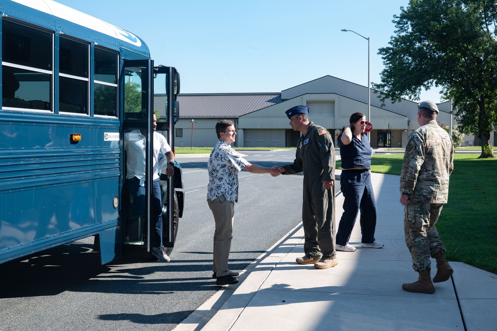 Congressional staffers visit Dover AFB